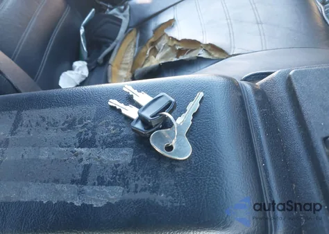 1983 Porsche 944 z USA, uszkodzony, nr VIN WP0AA0944DN462285